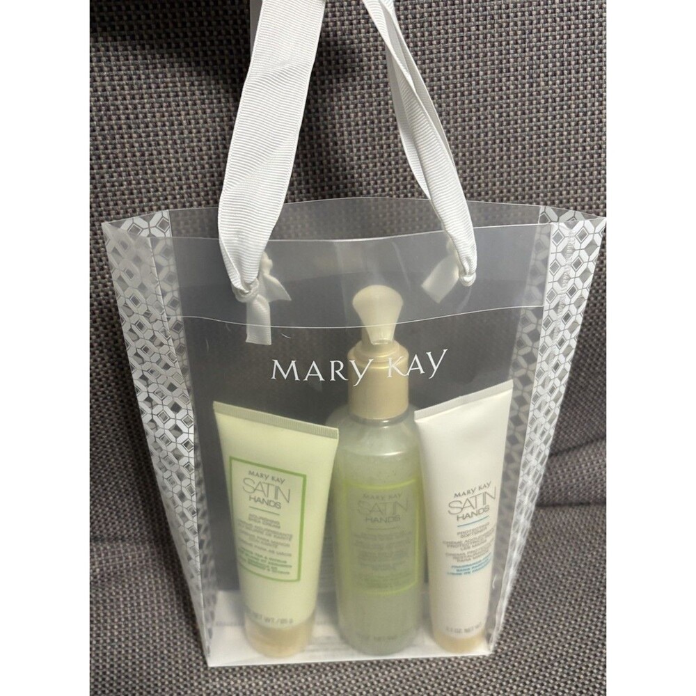 Mary Kay Satin Hands White Tea & Citrus Set Hand Cream Shea Scrub Trio Gift Bag
